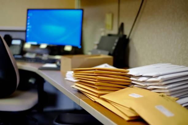 Vantagens dos Envelopes de Segurança com Fita Adesiva Permanente para Proteção de Documentos