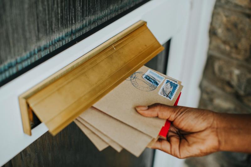 Descubra a importância dos envelopes de segurança na logística